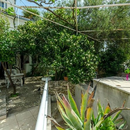Apartments Doria - 20M From Beach Трогир Экстерьер фото