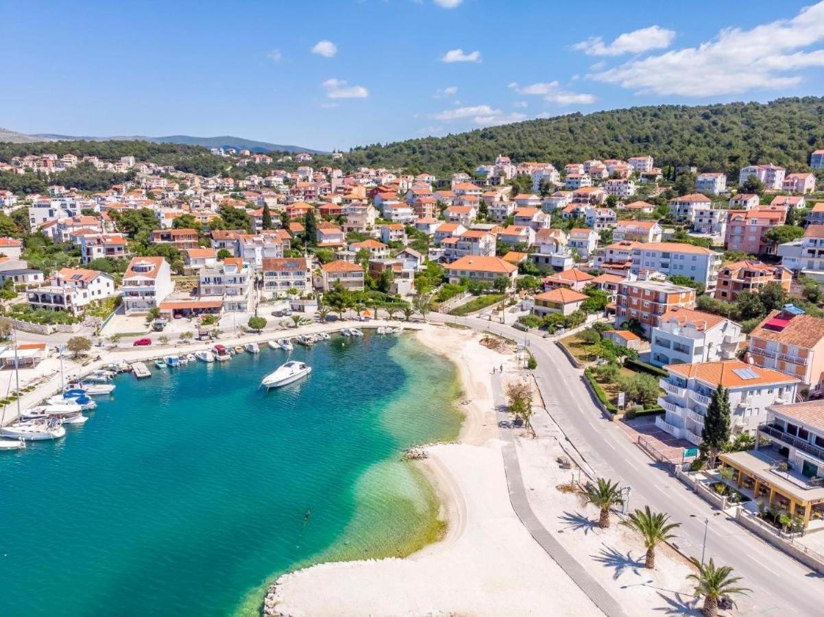Apartments Doria - 20M From Beach Трогир Экстерьер фото