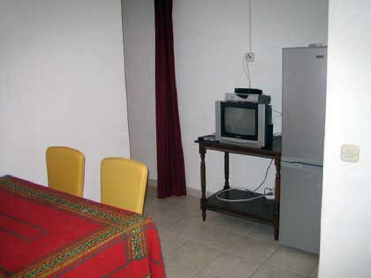 Apartments Doria - 20M From Beach Трогир Экстерьер фото