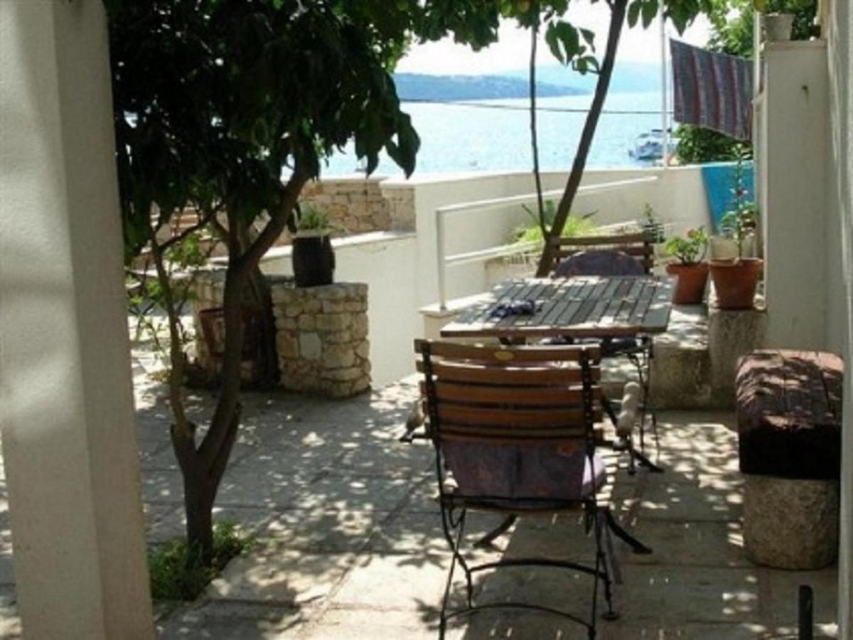 Apartments Doria - 20M From Beach Трогир Экстерьер фото